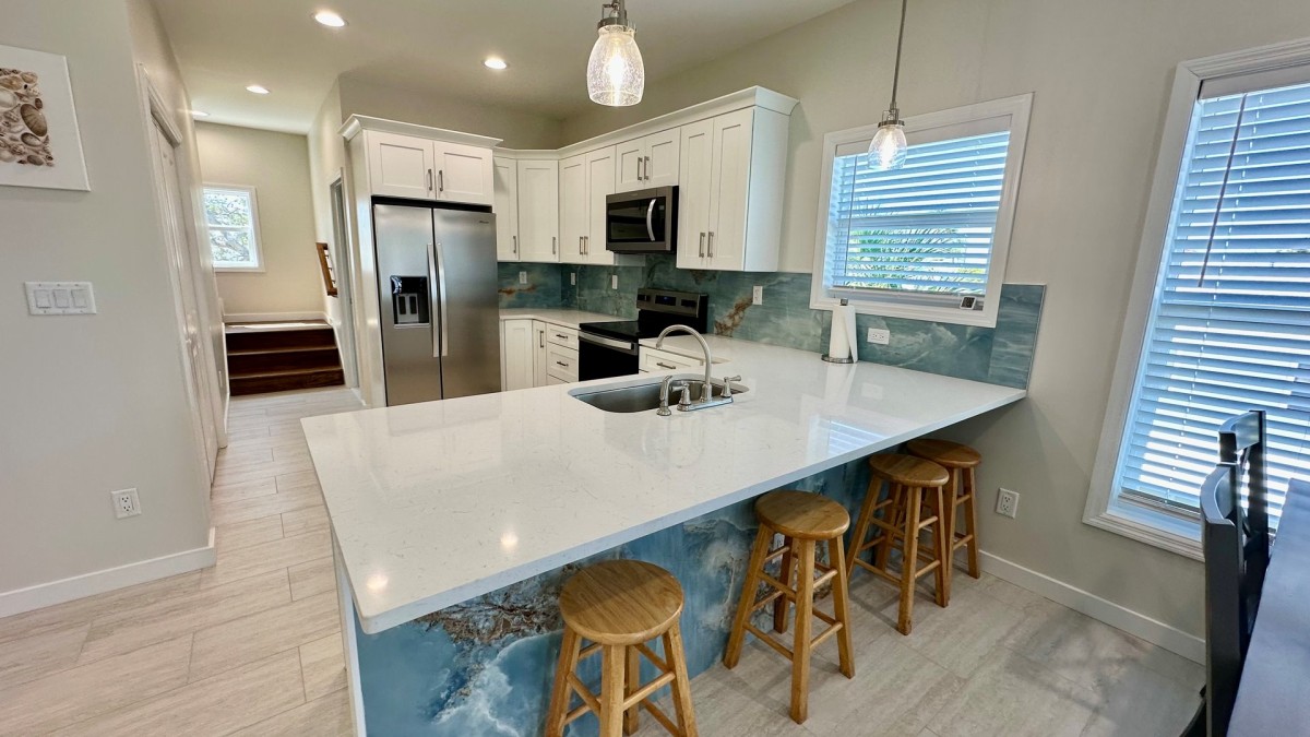 Kitchen island with bar seating